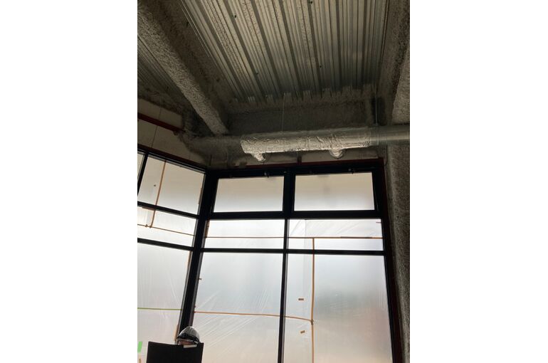 茅ヶ崎からあげ店舗　新装工事　現地調査風景