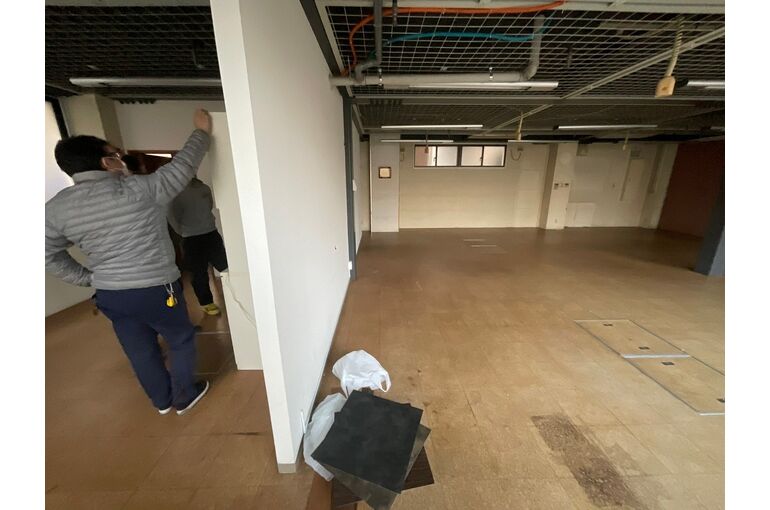 横浜市　某所　ビューティーサロン店　現地調査風景